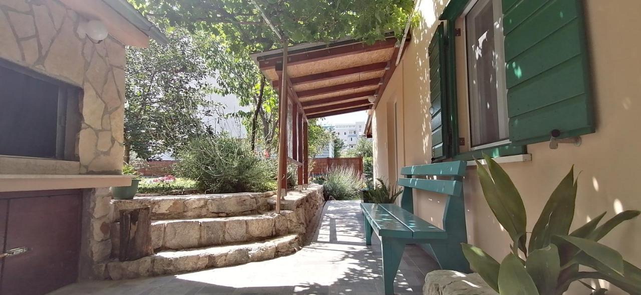 Apartment Taja, Cijela Kuca I Vrt Samo Za Vas Σπλιτ Εξωτερικό φωτογραφία