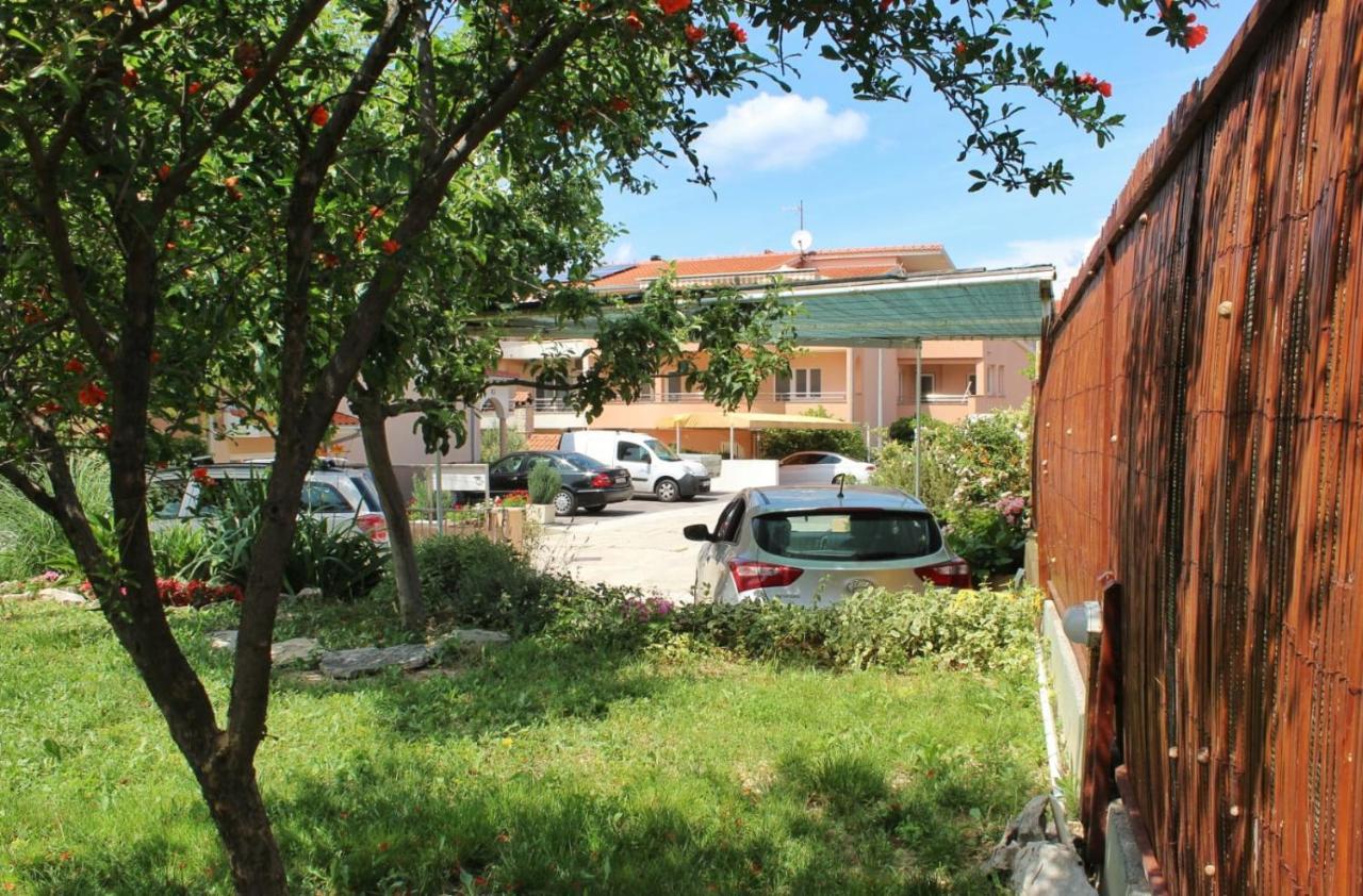 Apartment Taja, Cijela Kuca I Vrt Samo Za Vas Σπλιτ Εξωτερικό φωτογραφία