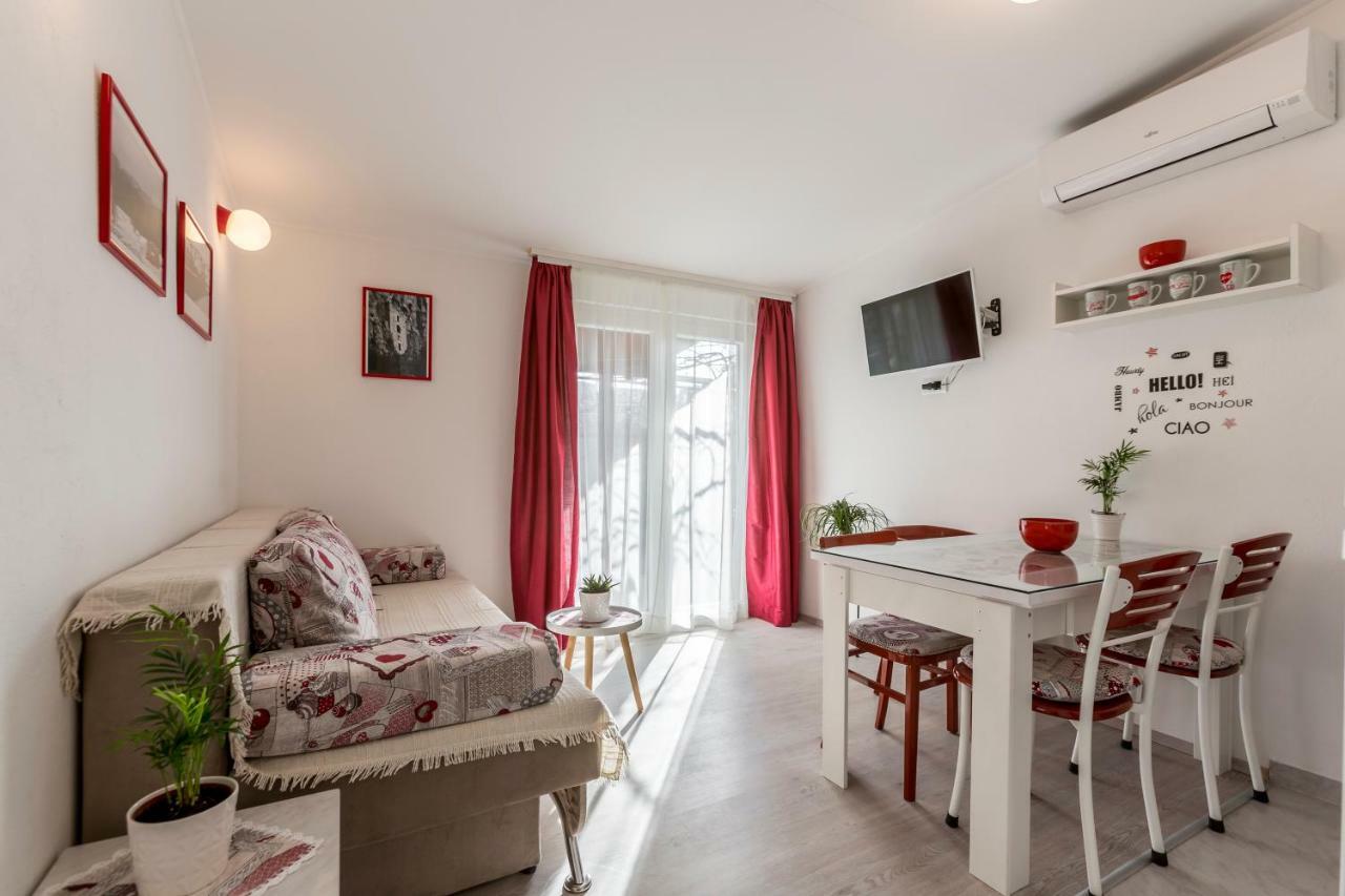 Apartment Taja, Cijela Kuca I Vrt Samo Za Vas Σπλιτ Εξωτερικό φωτογραφία