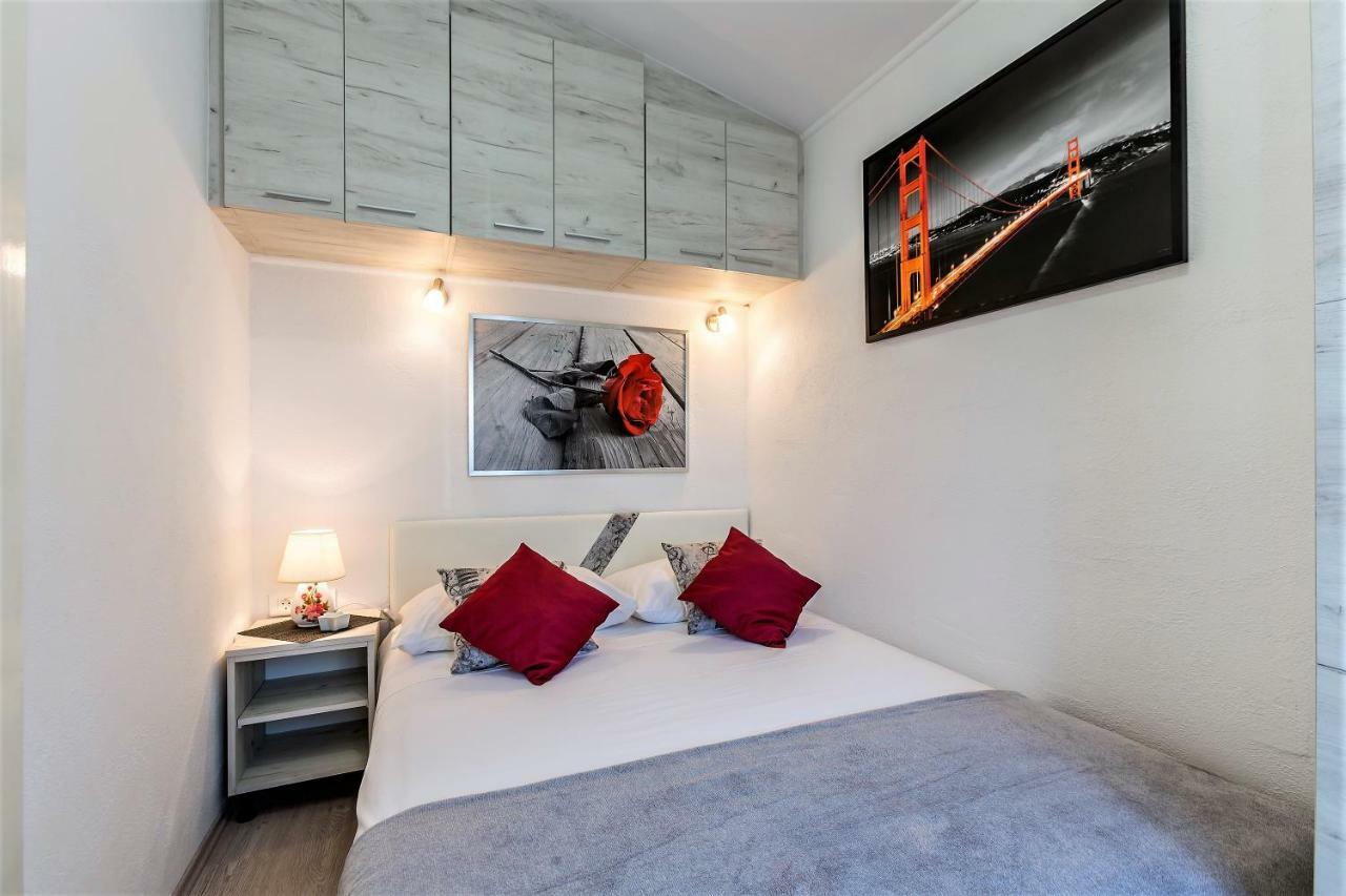Apartment Taja, Cijela Kuca I Vrt Samo Za Vas Σπλιτ Εξωτερικό φωτογραφία