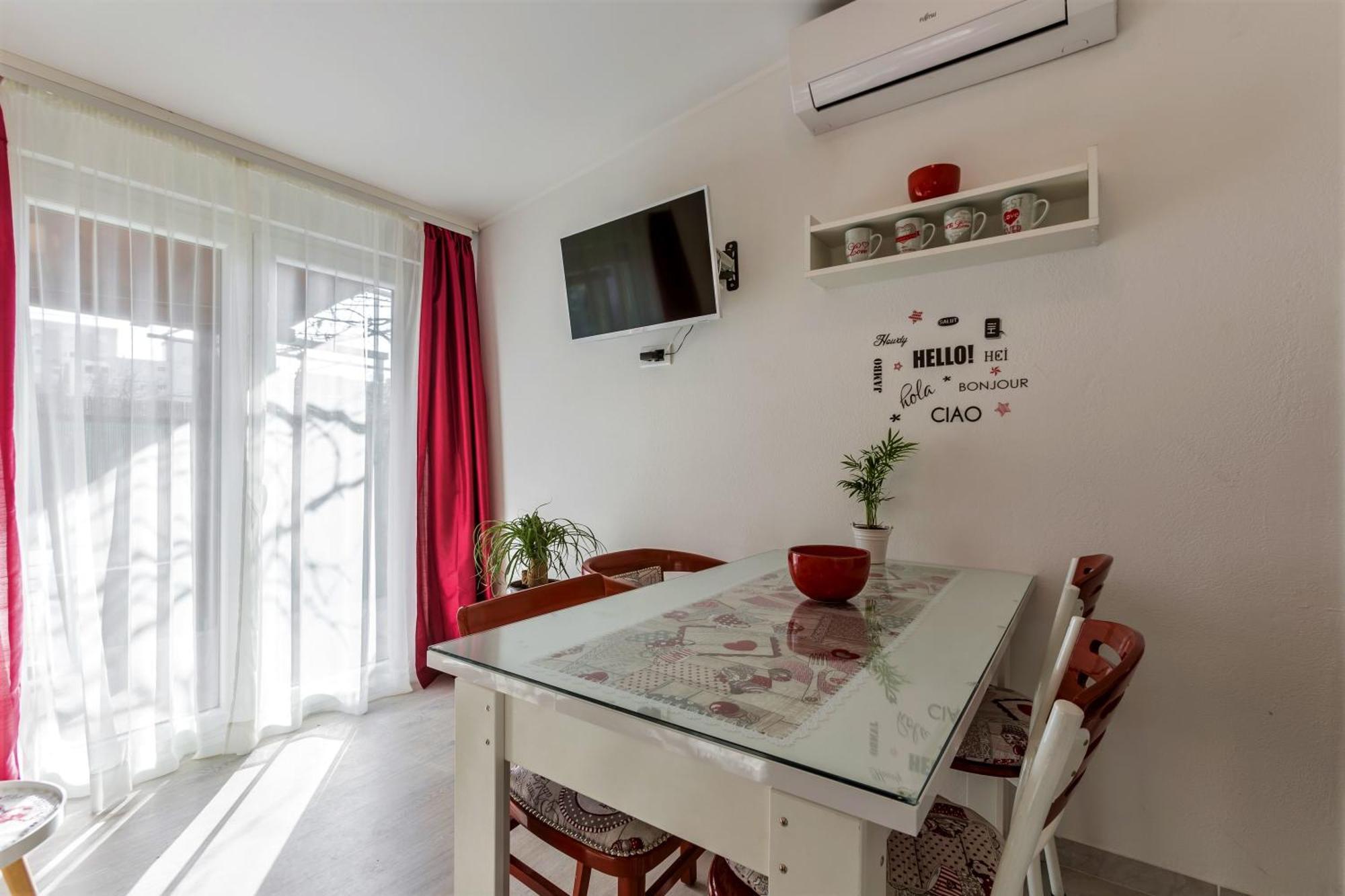 Apartment Taja, Cijela Kuca I Vrt Samo Za Vas Σπλιτ Εξωτερικό φωτογραφία